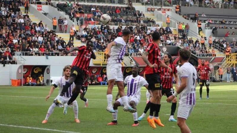 Trendyol 1. Lig: Ahlatcı Çorum FK: 2 - Ankara Keçiörengücü: 3