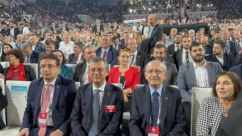 CHP'de Kılıçdaroğlu kaybetti, Özgür Özel kazandı