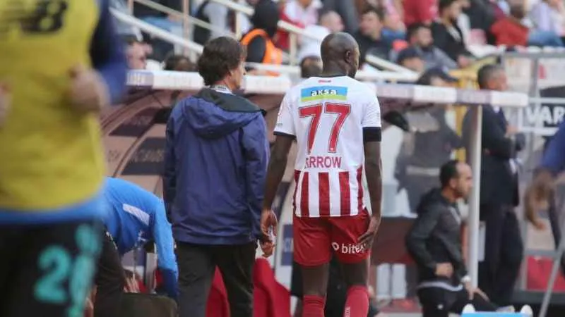 Sivasspor'da Modou Barrow sakatlandı