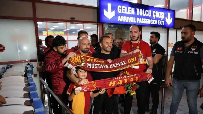 Hatayspor'la karşılaşacak olan Galatasaray, Adana'ya geldi