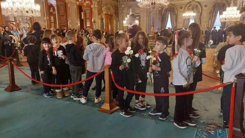 Gazi Mustafa Kemal Atatürk, vefatının 85'inci yıl dönümünde Dolmabahçe Sarayı'nda anıldı