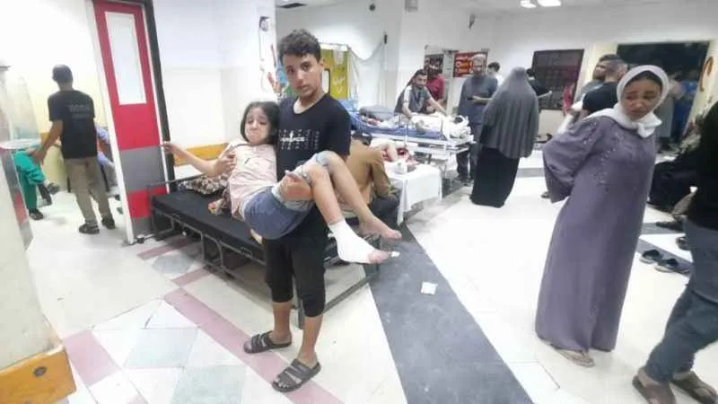 İsrail ordusu Gazze'de hastaneleri vurdu