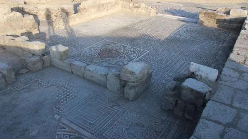 İç Anadolu'nun en büyük mozaik yapısı ortaya çıkıyor