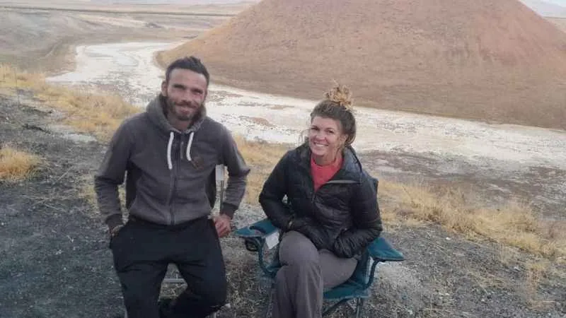 Fransız turistler Meke Gölü kıyısında kamp yaptı