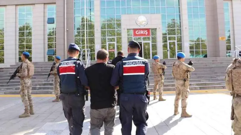 Terör örgütlerine yönelik operasyonda 255 şüpheli yakalandı