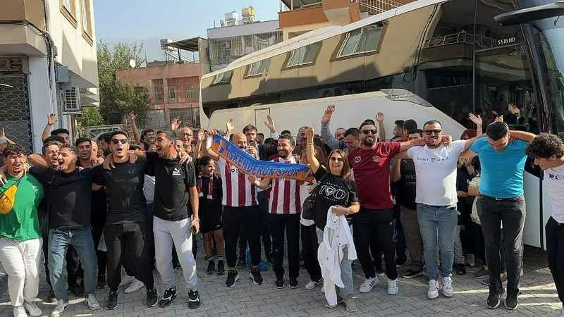 Hatayspor’lu taraftarlar, maçlarının Hatay’da oynanmasını istiyor