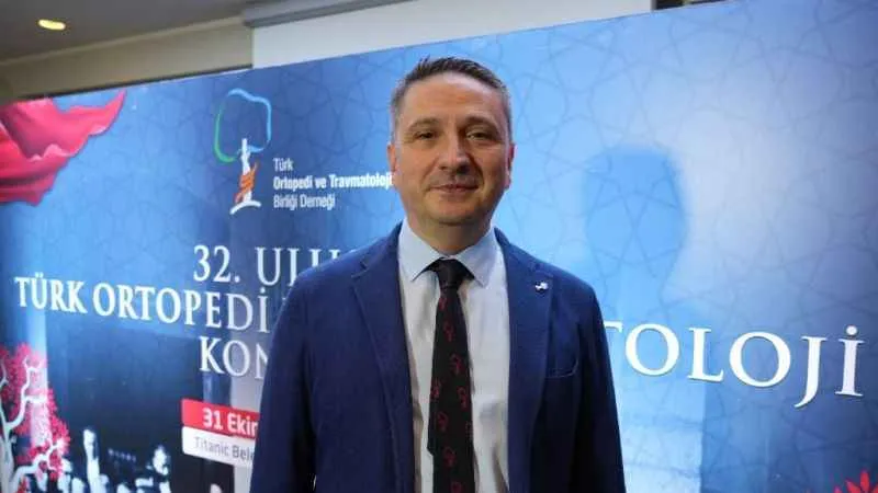 Sıvı diz protezi diye bir şey yok!