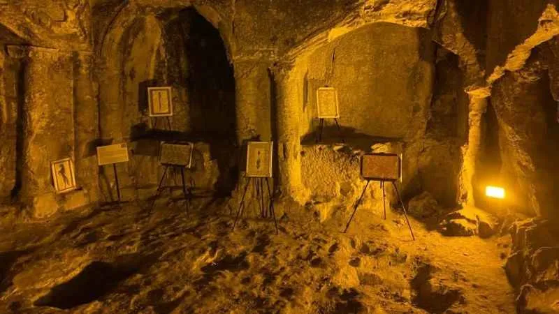 Kızılkoyun Nekropol’ünde ebru sergisi