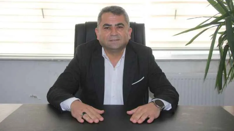 CHP’li meclis üyesi, Özgür Özel’in Selahattin Demirtaş’a selam yollaması nedeniyle partisinden istifa etti