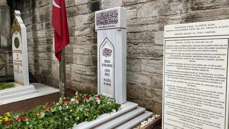 Üstad Sezai Karakoç'a kabri başında anma