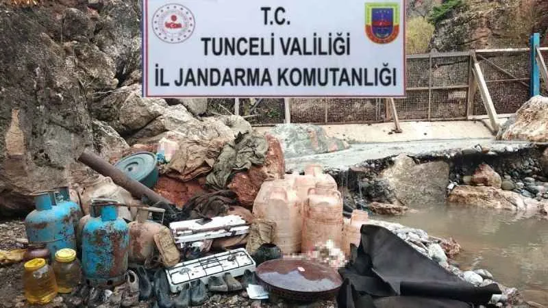 Tunceli’de mağara içinde malzeme ele geçirildi
