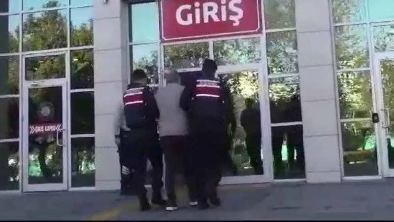 PKK'nın sözde yöneticileriyle irtibatlı şahıs Rusya'dan gelince yakalandı