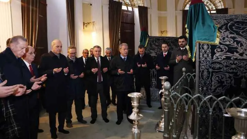 Cumhurbaşkanı Erdoğan, Sultan 2. Abdülhamid Han'ın türbesini ziyaret etti