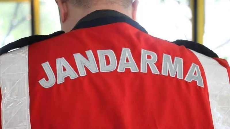 Otobüste seyahat ederken uyuşturucu ile yakalandılar