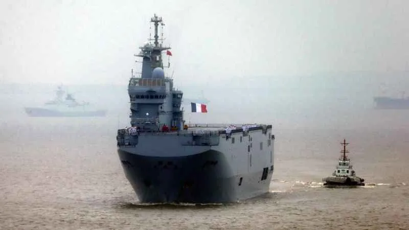 Fransa, Gazzelilere tıbbi yardım için ikinci savaş gemisini Doğu Akdeniz’e gönderecek