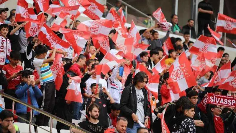 Sivasspor-Trabzonspor maçının biletleri satışta
