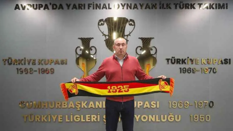 Göztepe'de Stanimir Stoilov dönemi resmen başladı