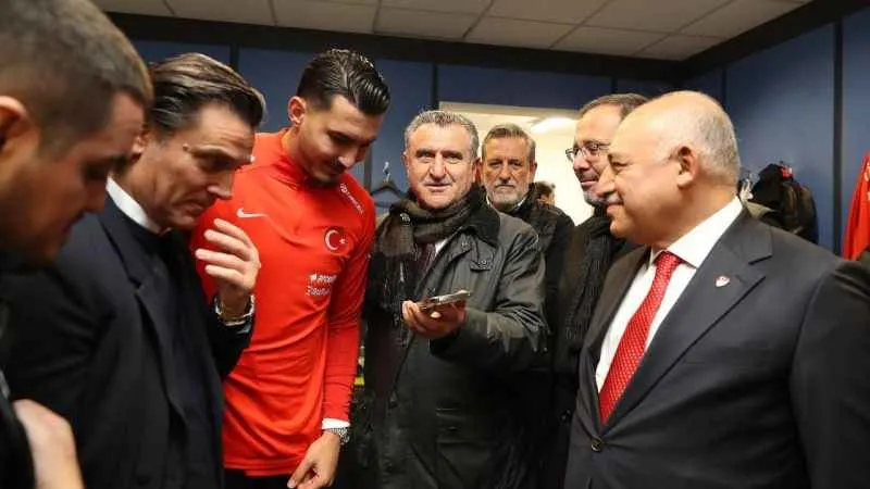 Cumhurbaşkanı Erdoğan, A Milli Futbol Takımı’nı telefonla tebrik etti