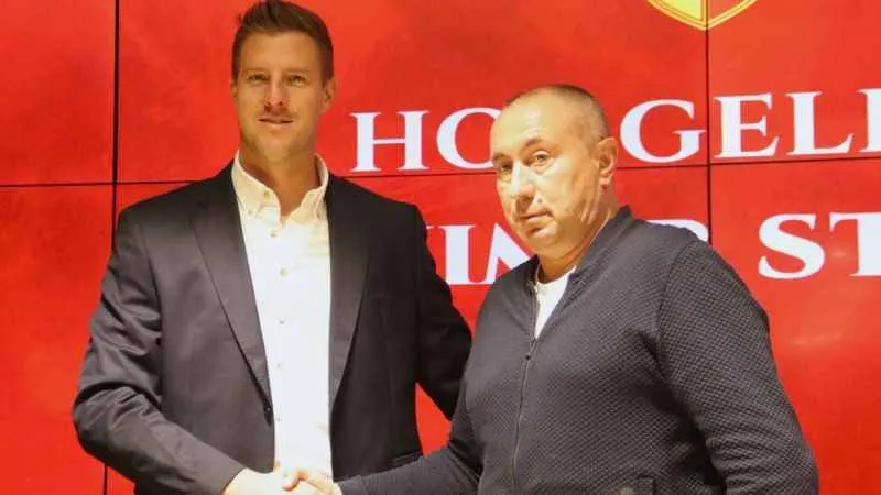 Göztepe’nin yeni teknik direktörü Stoilov: “Hedefimiz Süper Lig”