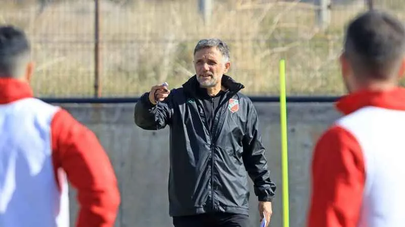 Karşıyaka’da Recep Umut, taraftara ve yönetime teşekkür etti