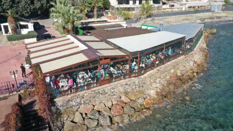 Tuzla’da denize sıfır ‘balık ekmek’ restoranı hizmete açıldı