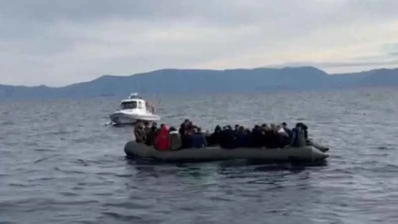 Ayvacık açıklarında 82 kaçak göçmen kurtarıldı, 17 kaçak göçmen yakalandı