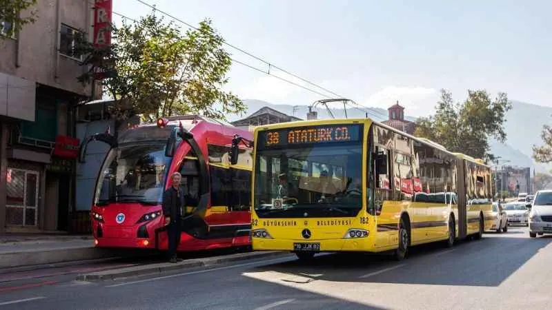 Bursa'da öğretmenlere 3 gün ulaşım ücretsiz