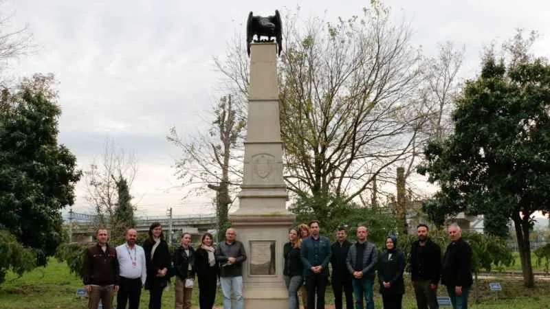 Macar gazeteciler Thököly İmre Anı Evi'ni ziyaret etti