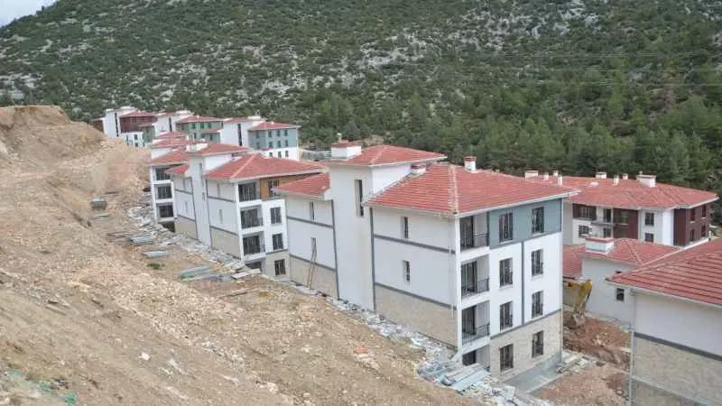 Akseki'de TOKİ 2. Etap çalışmalarının sonuna yaklaşıldı