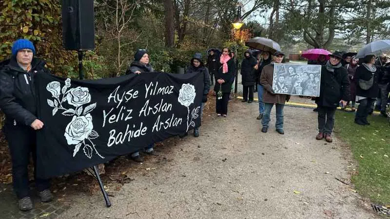 Almanya'da Mölln katliamının 31. yıl dönümünde anma töreni