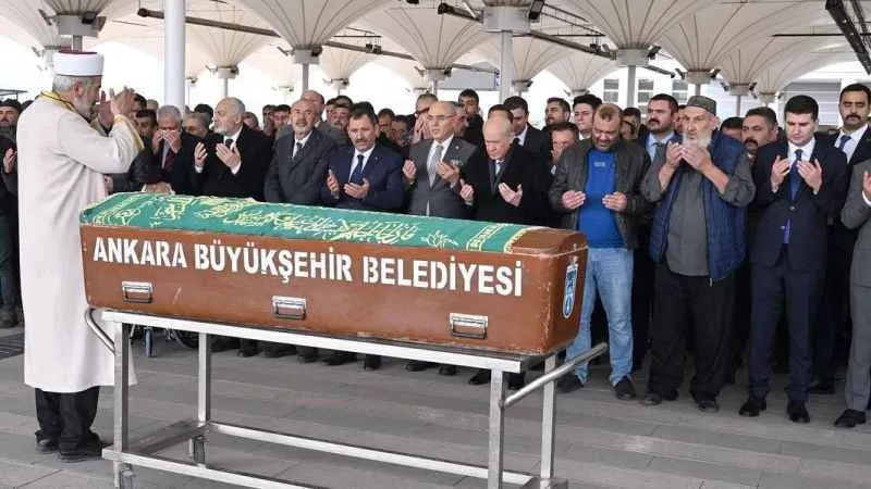 MHP Lideri Bahçeli, eski Sincan İlçe Başkanı Sabri Can’ın cenaze törenine katıldı