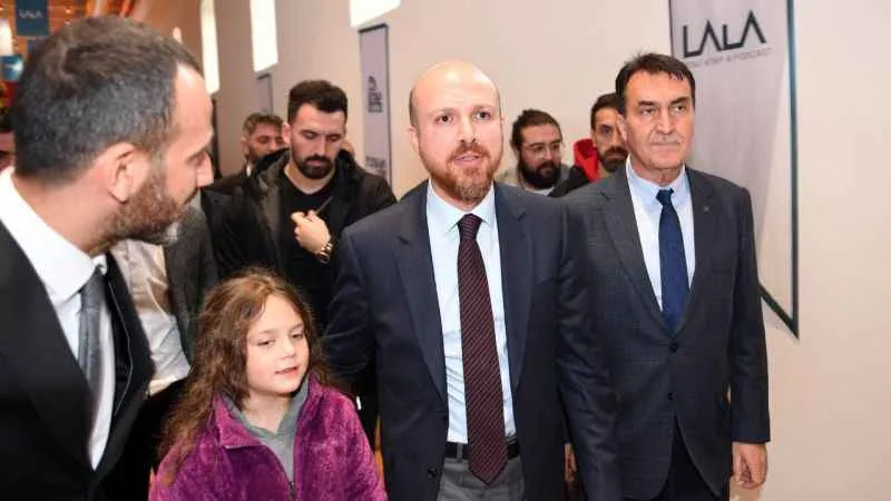 Bilal Erdoğan, TÜGVA etkinliğinde öğrencilerle buluştu