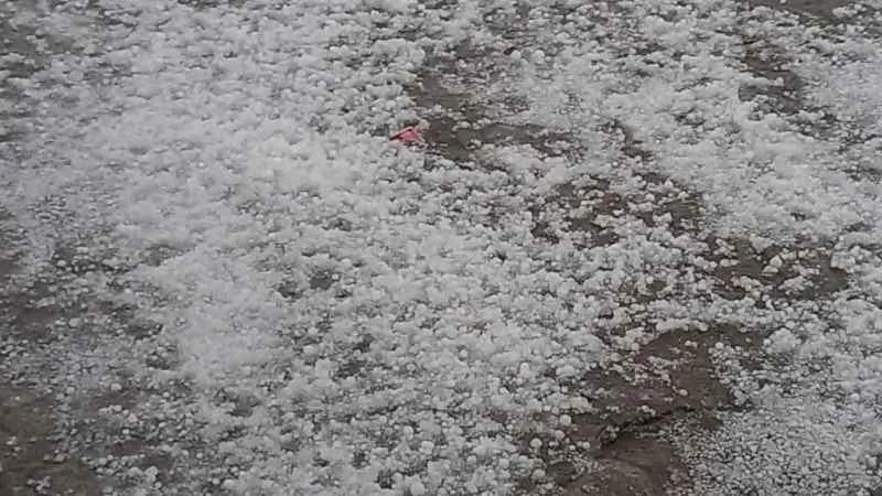 Aydın Köşk'te misket büyüklüğünde dolu yağdı