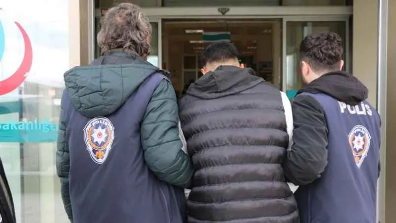 Kastamonu merkezli 2 ildeki dolandırıcılık operasyonunda 5 kişi gözaltına alındı