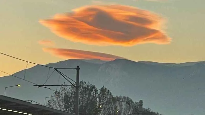 Uludağ semalarında mercek bulutu görüldü