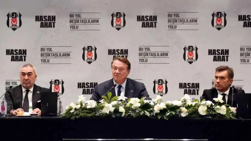 Beşiktaş Başkan Adayı Hasan Arat, Samet Aybaba ve Feyyaz Uçar ile basının karşısına çıktı
