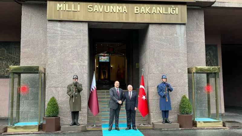 Bakan Güler, Katar Savunma Bakanı Al-Attiyah ile bir araya geldi