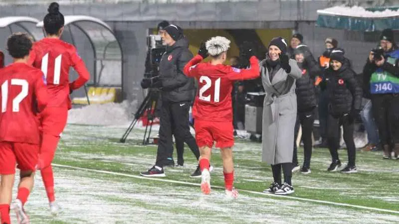 A Milli Kadın Futbol Takımı, Litvanya'yı farklı mağlup etti