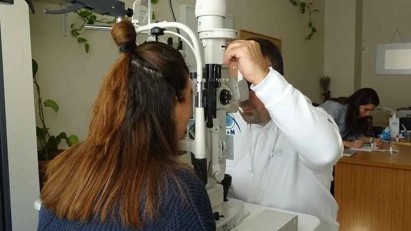 Kar yağışı olduğunda güneş gözlüğü kullanılmalı