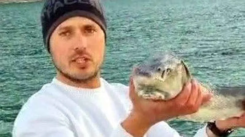 Havyarı 2 milyon TL'lik balığı denize bıraktı