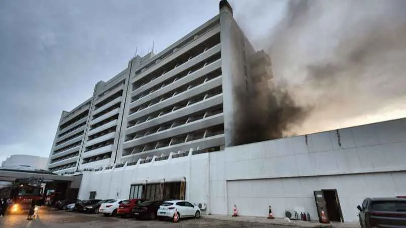 Kuşadası'nda 5 yıldızlı otelde çıkan yangın söndürüldü