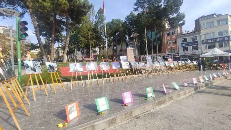  İsrail'in Filistin'de yaptığı soykırım fotoğraflarla anlatıldı