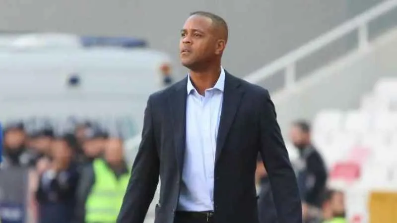 Adana Demirspor'da Patrick Kluivert dönemi sona erdi