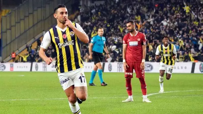 Trendyol Süper Lig: Fenerbahçe: 4 - Sivasspor: 1