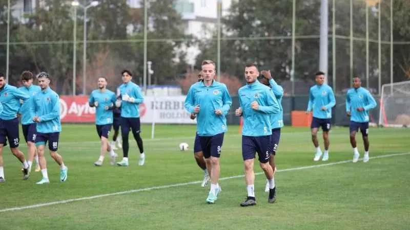 Alanyaspor, Kocaelispor ile oynayacağı maçın hazırlıklarını tamamladı