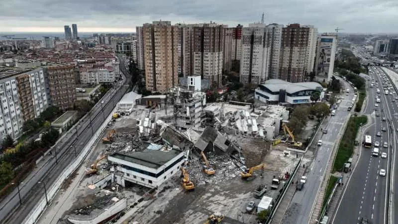 İstanbul'un 33 yıllık E-5 manzarası değişiyor