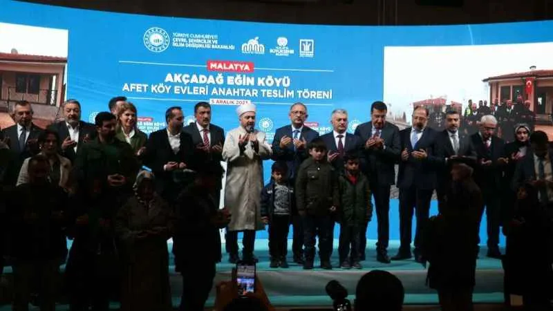 Afet Köy Evleri hak sahiplerine teslim edilmeye başlandı