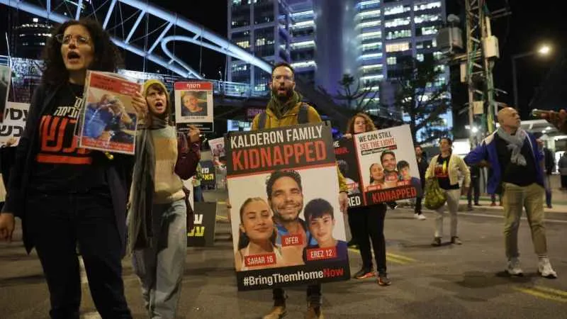 Netanyahu’dan esir yakınlarına: "Şu anda herkesi eve getirme imkanı yok"