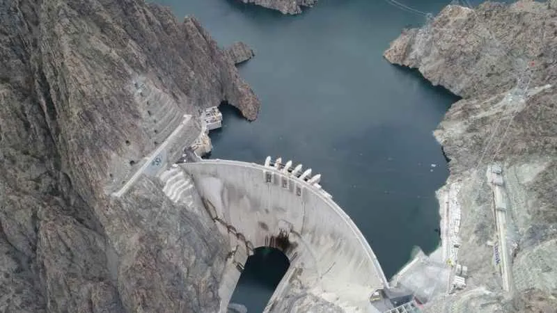 Türkiye’nin en yüksek barajı yeni yıla enerji üretimiyle girecek