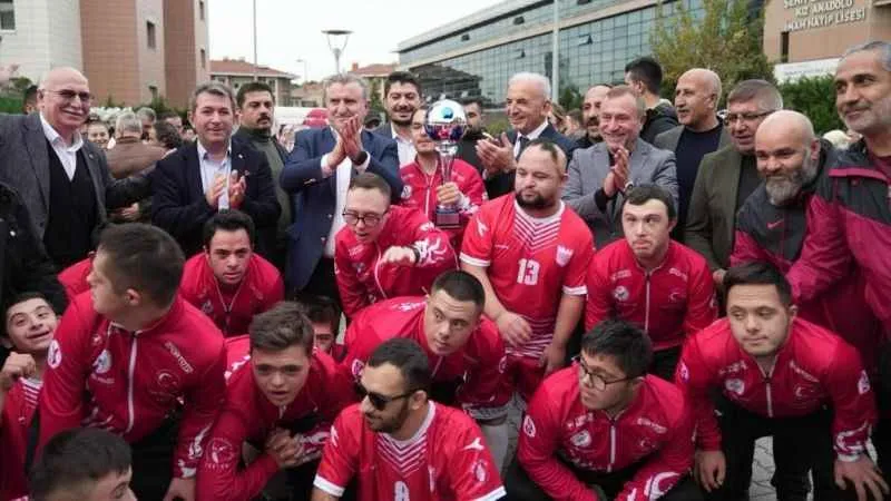 Ümraniye Belediyesi Futsal Takımı ilk maçına çıktı